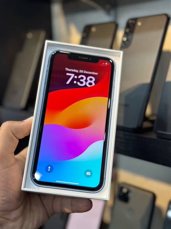 iPhone XR 5