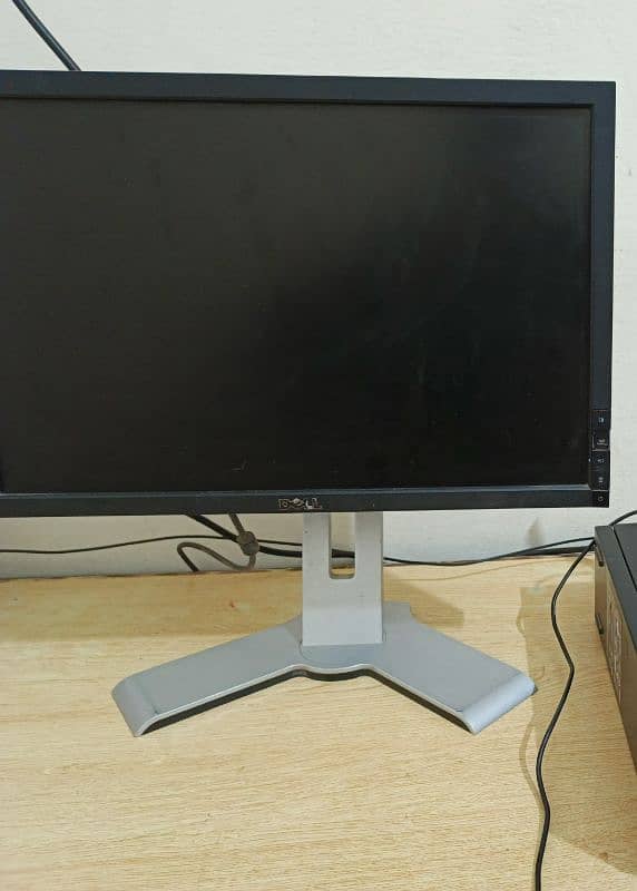 19 inch led monitor only vga and dvi port 0