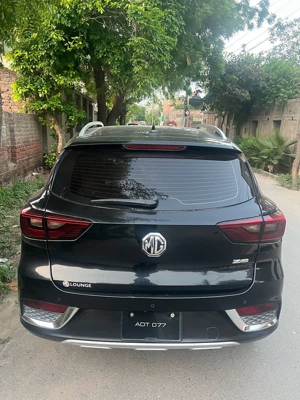 MG ZS 2021 4