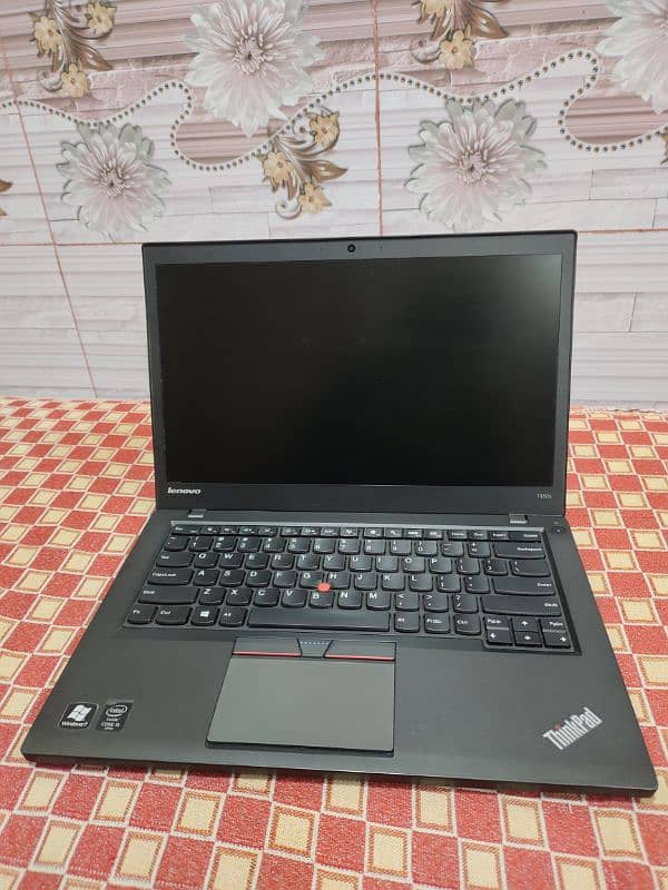 Lenovo Thinkpad T450s Core i5-5th Generation 4GB RAM 128 GB SSD 1