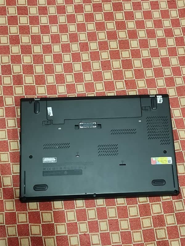 Lenovo Thinkpad T450s Core i5-5th Generation 4GB RAM 128 GB SSD 5