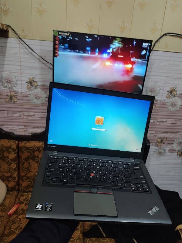 Lenovo Thinkpad T450s Core i5-5th Generation 4GB RAM 128 GB SSD 8