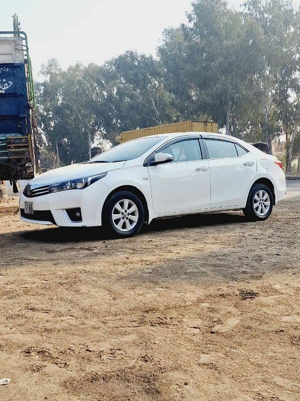 Toyota Corolla Altis 1.6 2015 1