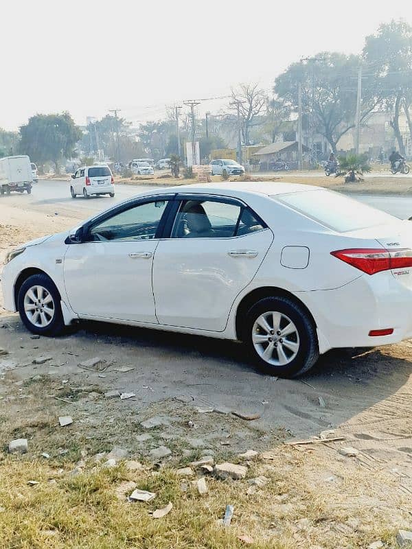 Toyota Corolla Altis 1.6 2015 7