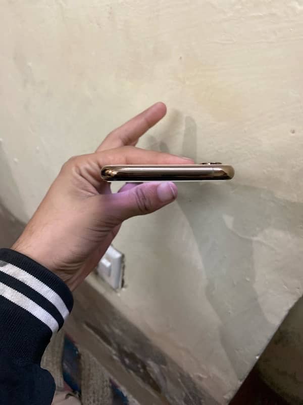 iphone xs 64gb 4