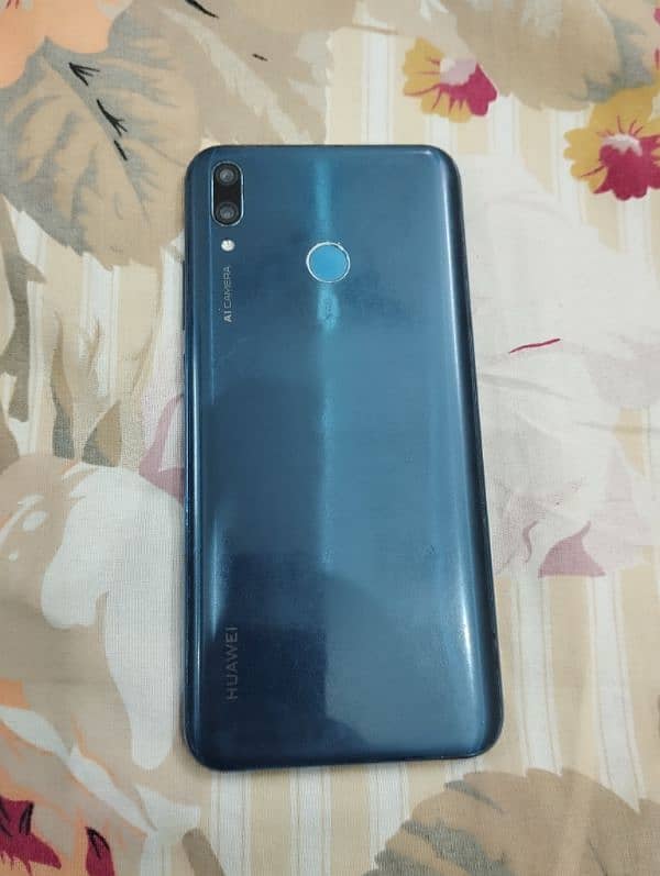 Huawei Y9 in Good Condations 5