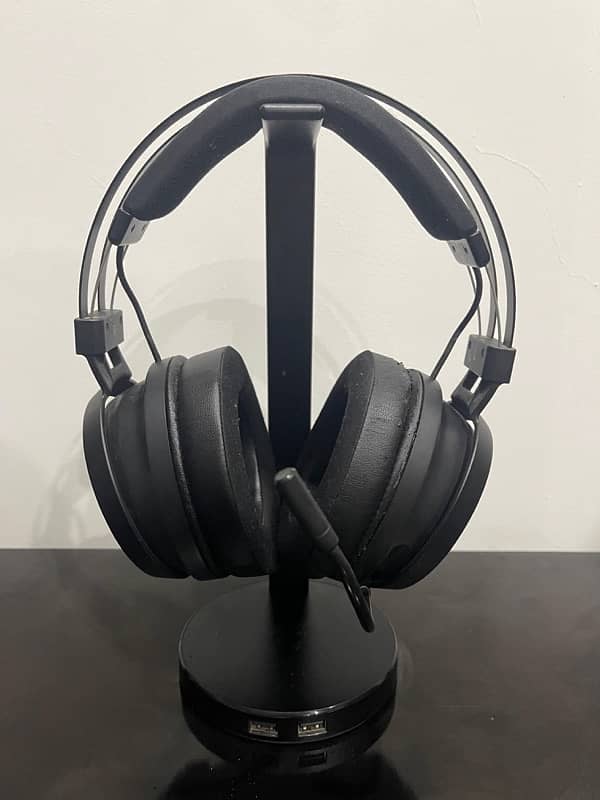 RAZER Nari Essential Wireless Headset 2