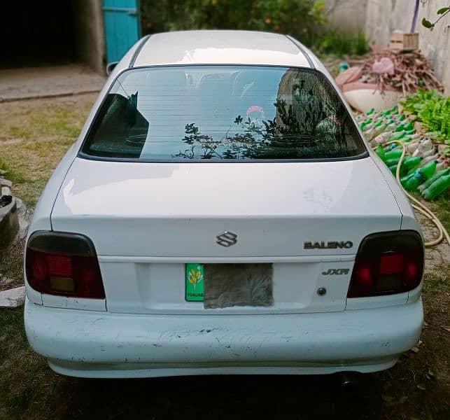 Suzuki Baleno 2004 1