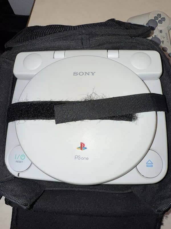 Playstation PsOne With Sareen 5