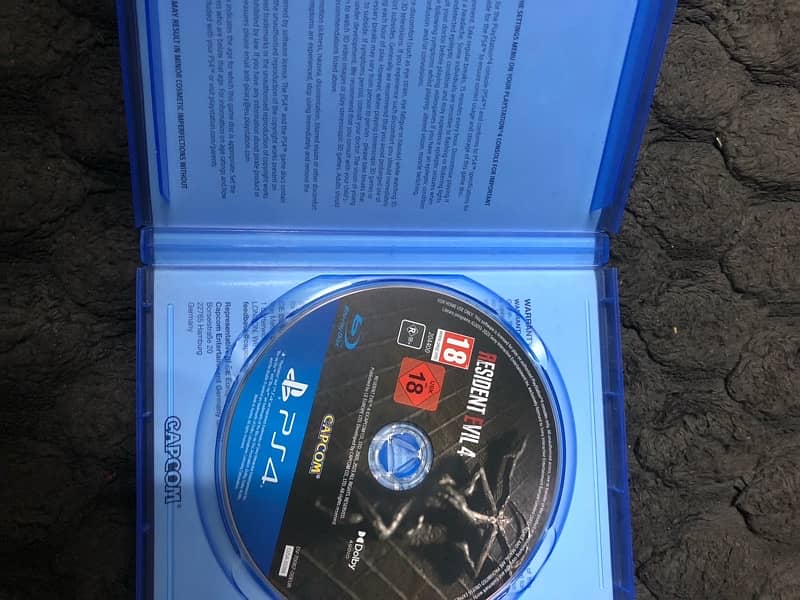 Resident evil 4 remake ps4 game 10/10 condition 1