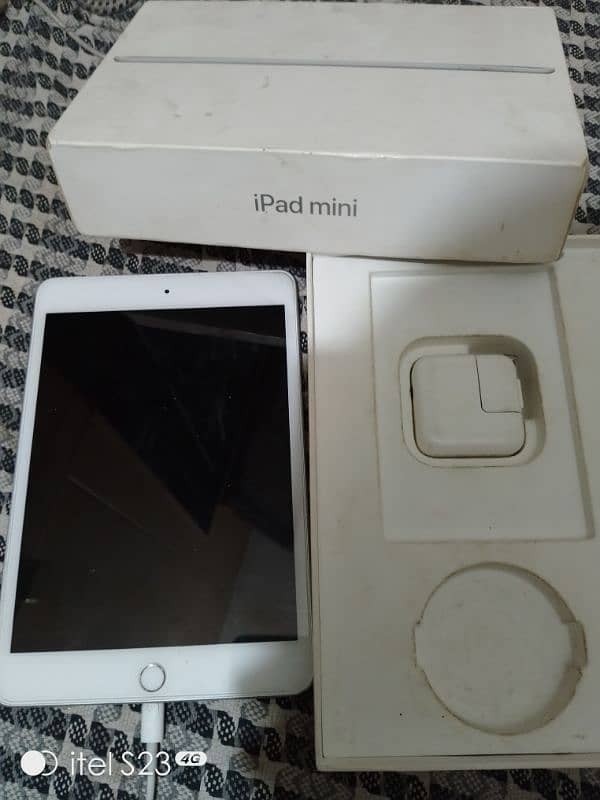 ipad mini 5(64GB) 1