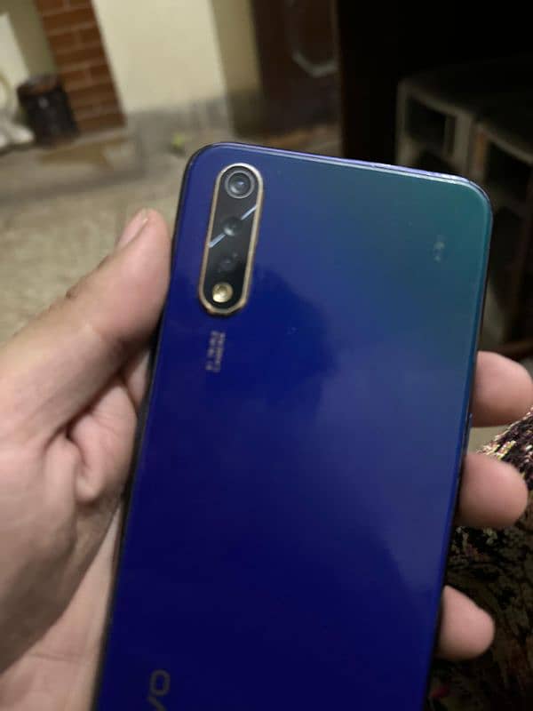 vivo s1 8gb ram 4