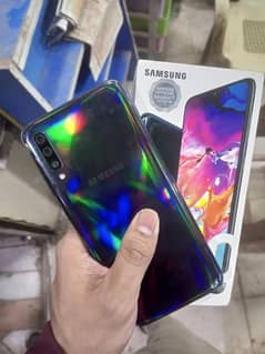 Samsung A70 New condition 6GB 128GB Seald complet saman Pta approved