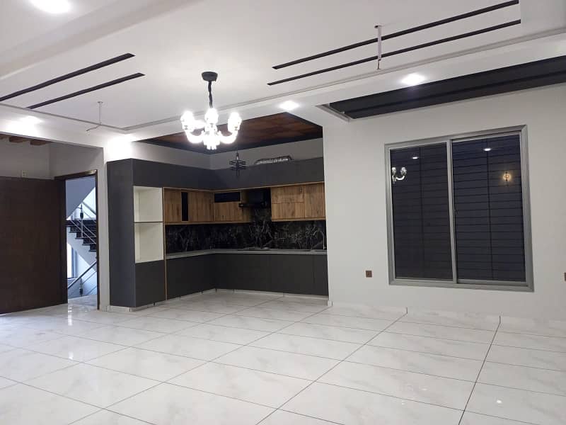 4 BED DD UPPER PORTION FOR SALE IN GULSHAN-E-IQBAL 13 D 3