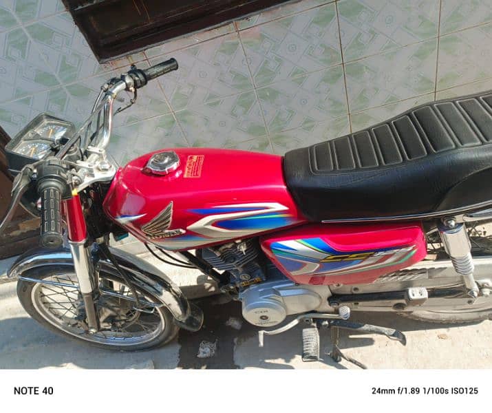 Assalamualaikum honda 125 22model Rawalpindi number 03156205605 6