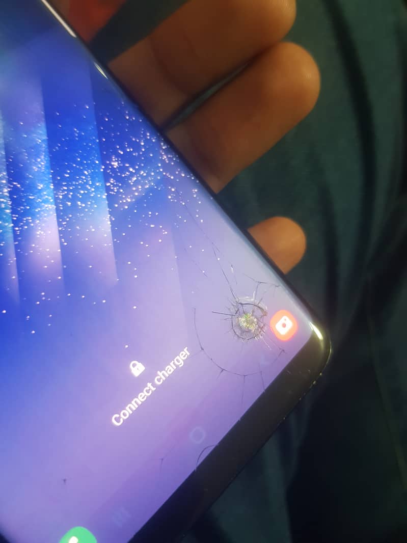 Samsung Mobile S8 Plus 1