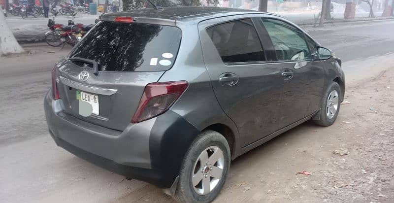 Toyota Vitz 2015 4