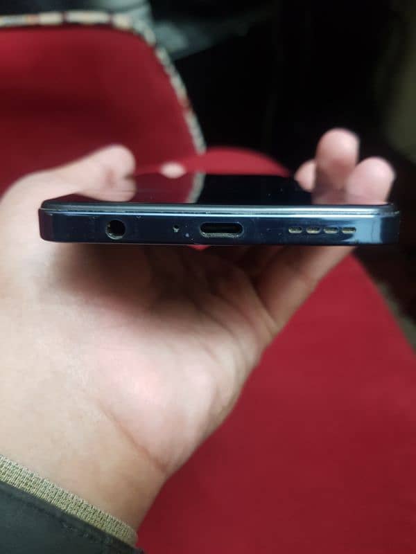 Infinix hot 40 with box and charger 16/256 1