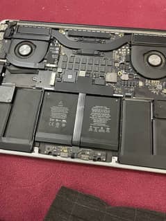 MacBook Pro 2015 late 16gb 128gb ssd just lcd issue