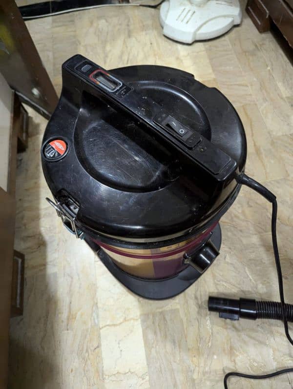 vacuum cleaner Geepas urgent sell 4