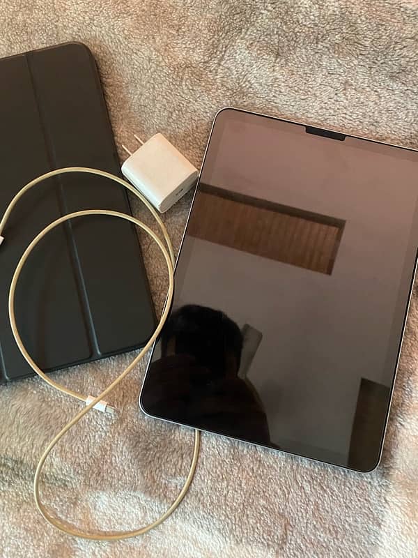 ipad air 4 new condition 2