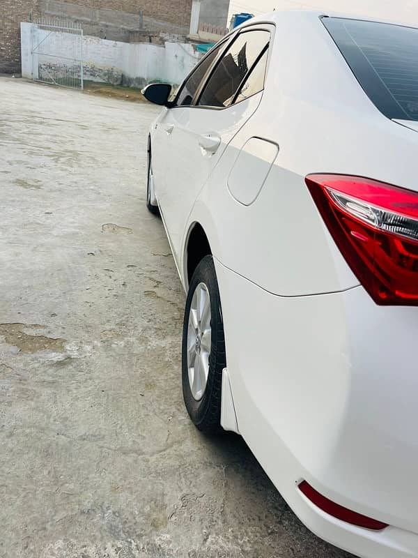 Toyota Corolla Altis 2017 1