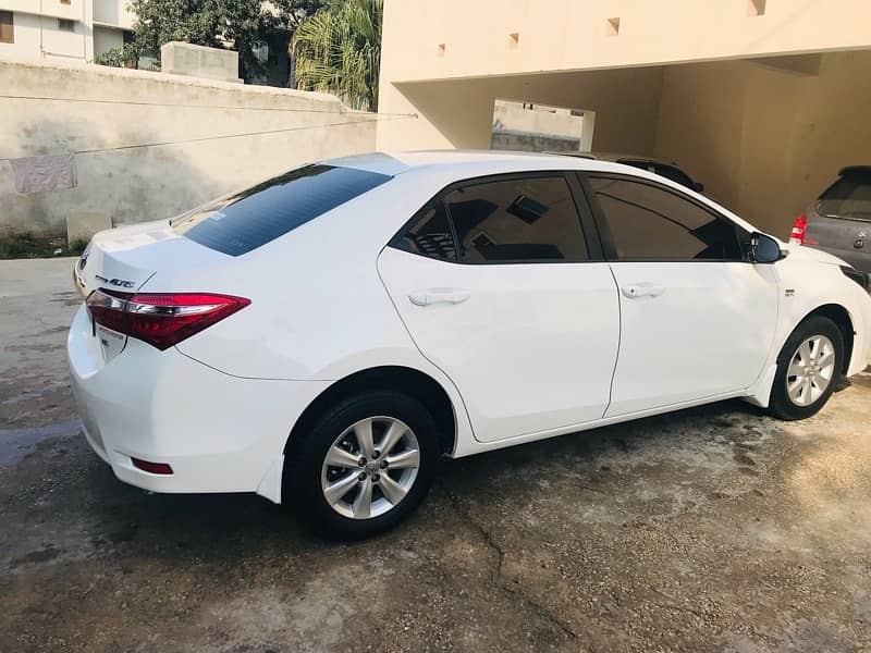 Toyota Corolla Altis 2017 16