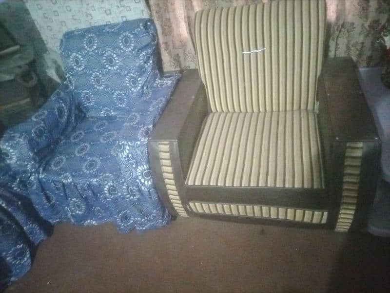 sofa set. . . . . . . . . . . 1