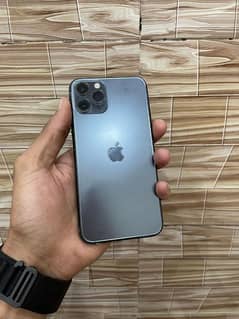 iPhone 11 Pro, 64Gb, 76 Battery Health, True Tone Ok, Face id Working