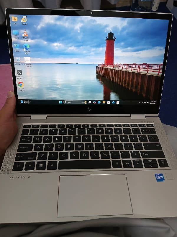 Hp elitebook i5 11gen 360 touch 1