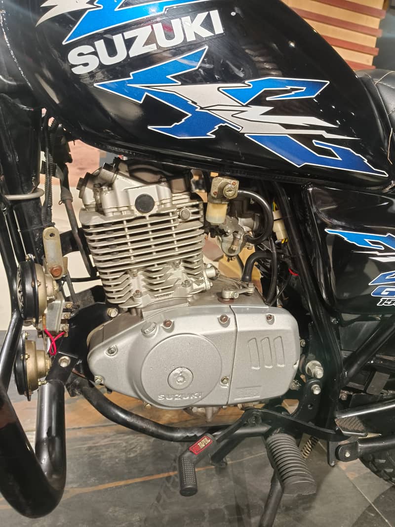 Suzuki GS 150 2025 5