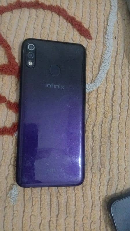 Infinix hot 8 2GB 32 GB 2