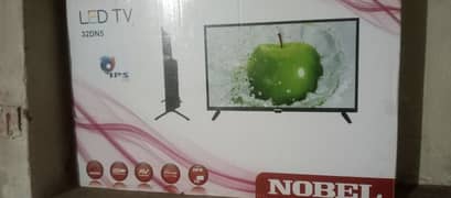 32 inch LCD 18000