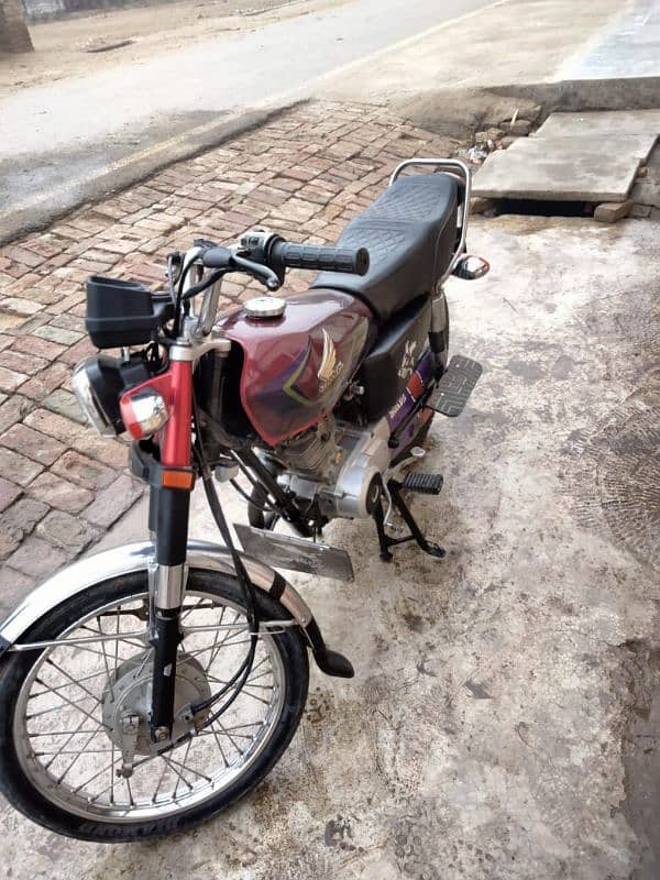 honda 125 lush condition for sale just lena wala rbta kran 5