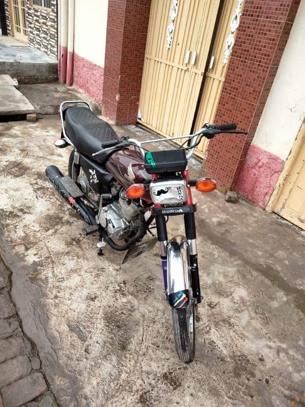 honda 125 lush condition for sale just lena wala rbta kran 11