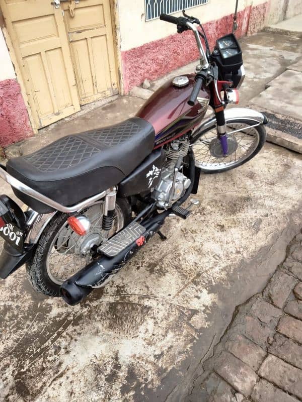 honda 125 lush condition for sale just lena wala rbta kran 12