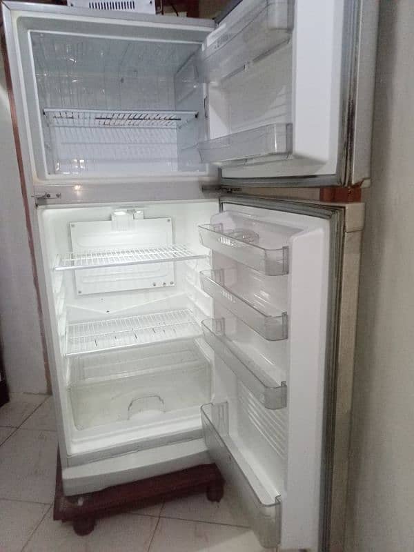 Dawlance Fridge in good condition 0