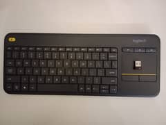 Logitech K400 Plus Wireless Touch Keyboard