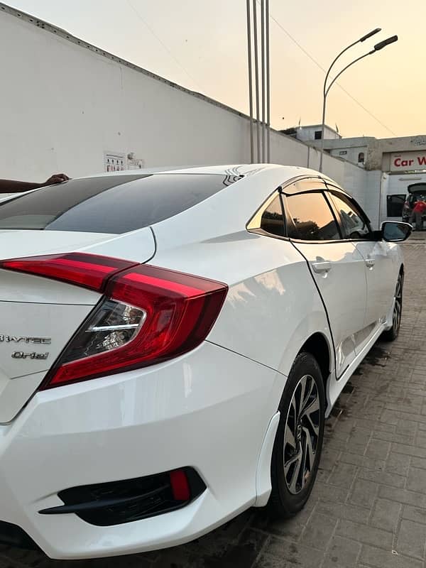 Honda Civic Oriel 2018 5