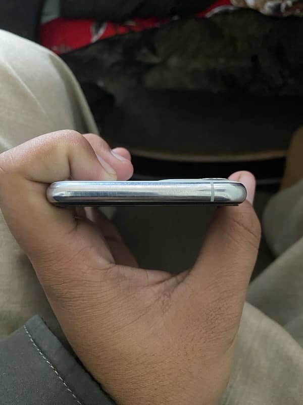 IPhone 11 pro (256)Gb non pta 4