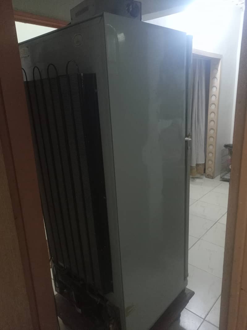 Dawlance Fridge in good condition 10