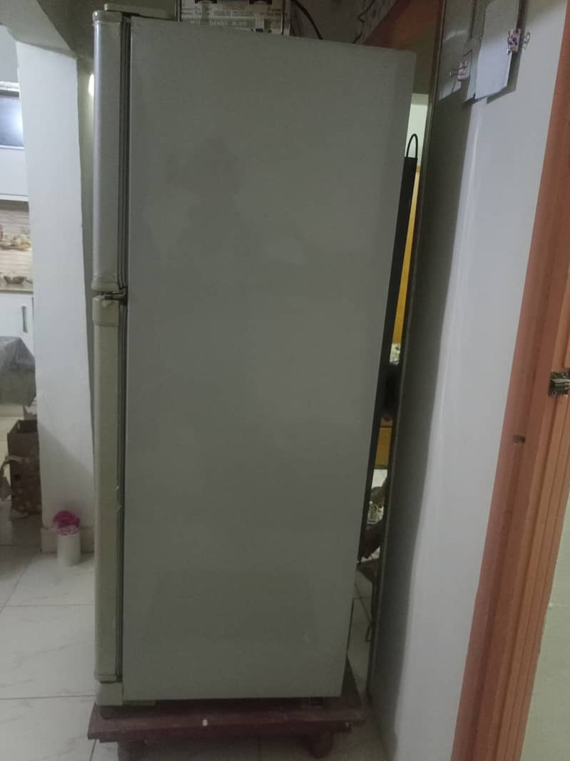 Dawlance Fridge in good condition 11