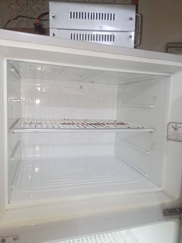 Dawlance Fridge in good condition 12