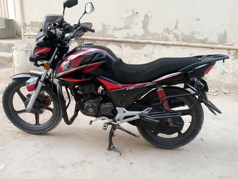 Honda cb 150.2019 model 4