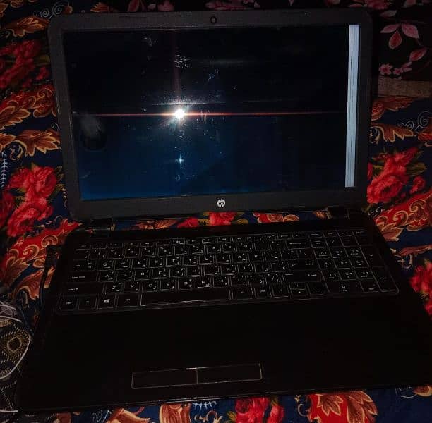 HP LAPTOP (LCD black hogai hai) 1