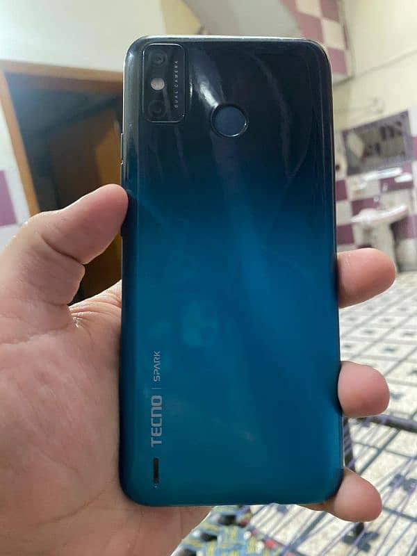 tecno spark 6go 2