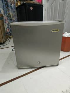 orient mini Refrigerator