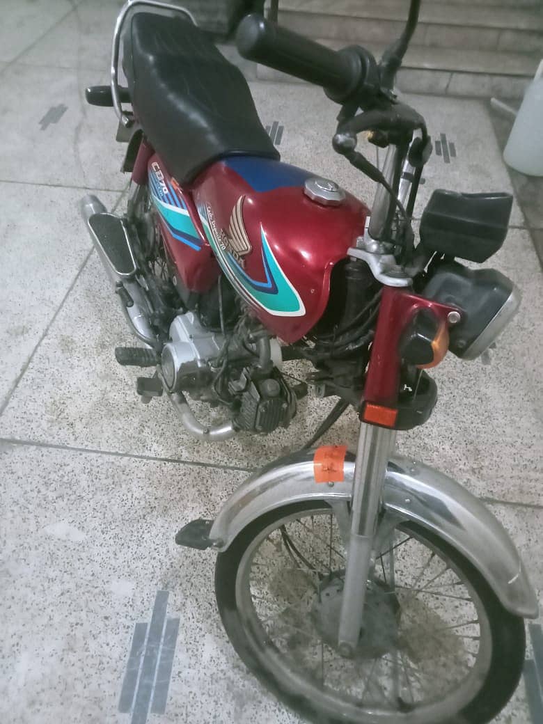 Honda CD 70 2017 6