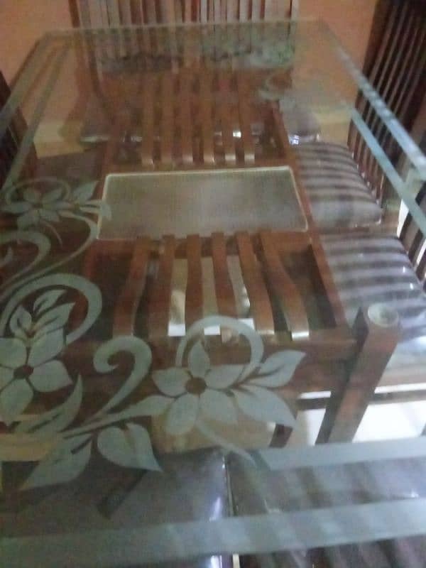 Dining table with eight chairs woodin just like new 6