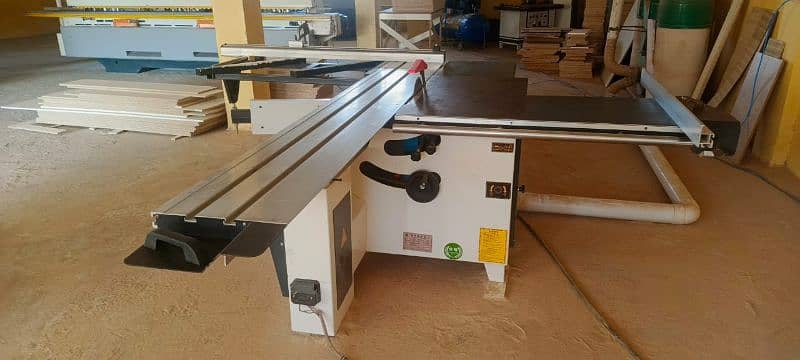 Panel saw (sliding cutter) like new 1